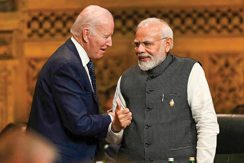 Tổng thống Mỹ Joe Biden (trái) và Thủ tướng Ấn Độ Narendra Modi tại phiên khai mạc Hội nghị thượng đỉnh G20 ở Bali (Indonesia) hồi tháng 11-2022. Ảnh: Reuters