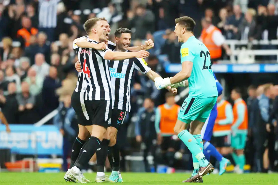 Chỉ thua 5 trận mùa này, Newcastle xứng đáng nằm trong tốp 4 EPL. Ảnh: Talksport