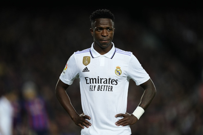 Vinicius Junior trong trận đấu giữa Real Madrid và Barcelona tại Barcelona hồi tháng 3. Ảnh: AFP