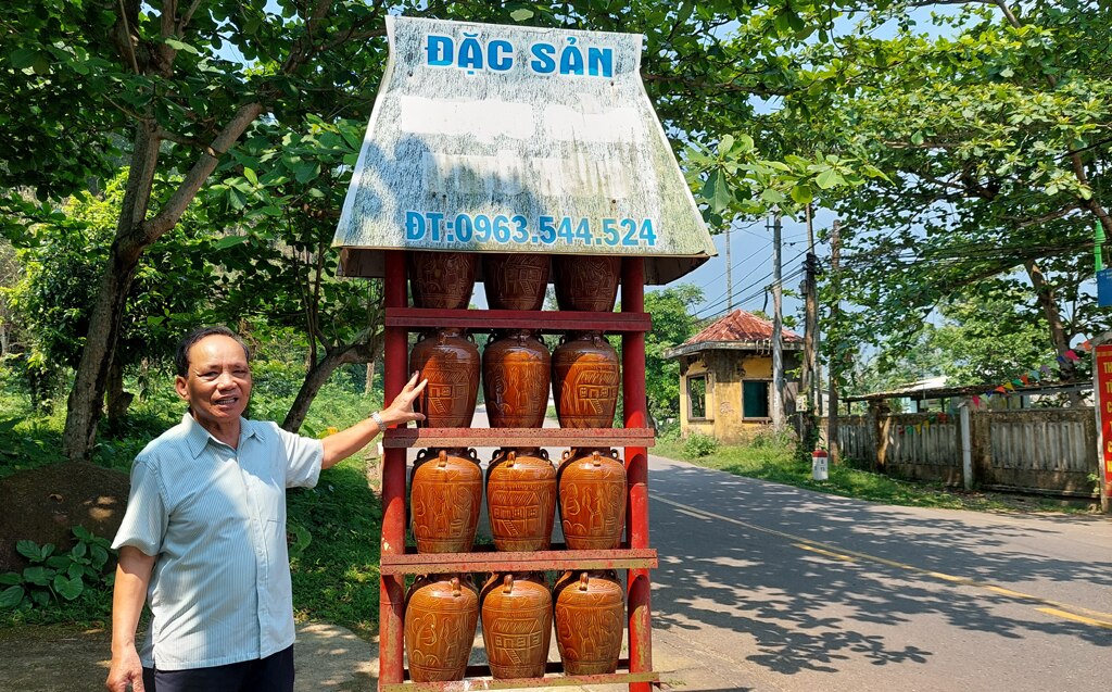 Những người giữ hồn Cơ Tu: Nồng nàn 'rượu cần ông Nghĩa' - Ảnh 1.