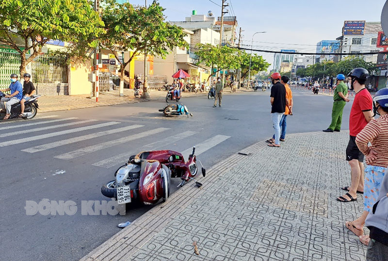 Hiện trường vụ va chạm giao thông do chạy quá tốc độ tại khu vực Phường 4, TP. Bến Tre.