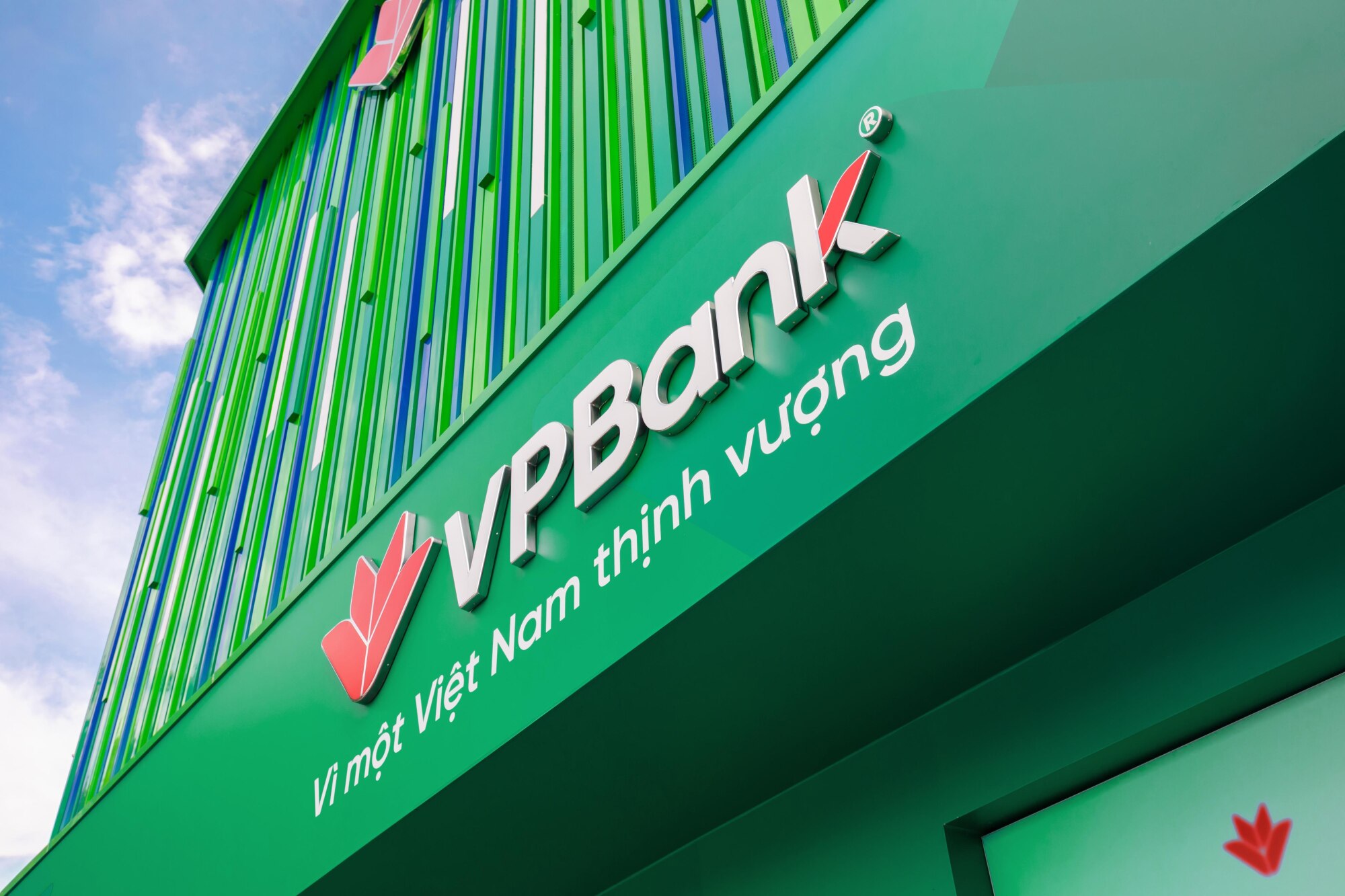 trien vong kinh doanh cua vpbank voi diem tua tang truong kinh te vi mo hinh 1