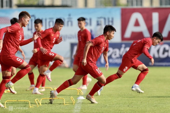 U22 Việt Nam tập luyện tại Campuchia trong thời gian SEA Games 32. Ảnh: Lâm Thoả