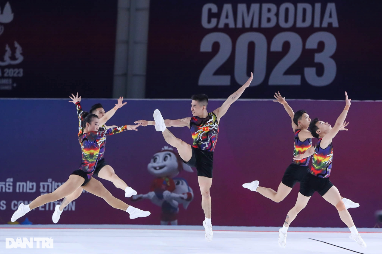 Ngắm các VĐV Aerobic trẻ đẹp giành trọn 5 HCV SEA Games cho Việt Nam - 11