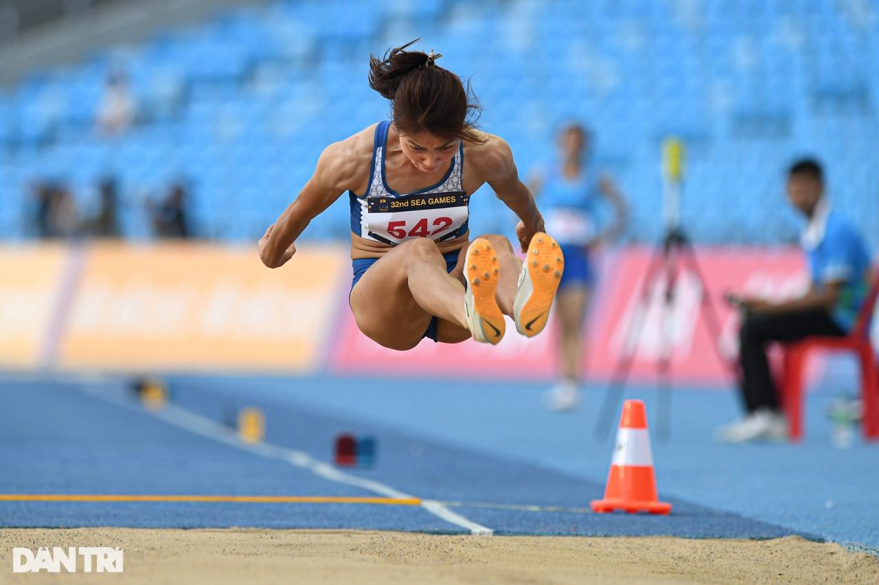 Khoảnh khắc hoa khôi điền kinh bật khóc trong lần đầu giành HCV SEA Games - 12