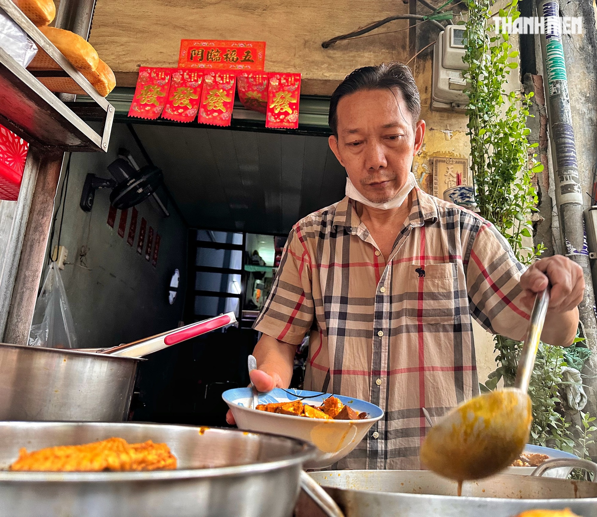  Quán cà ri nửa thế kỷ khu Chợ Lớn: Lên TP.HCM… ‘ở đợ’, nay thành bà chủ - Ảnh 6.