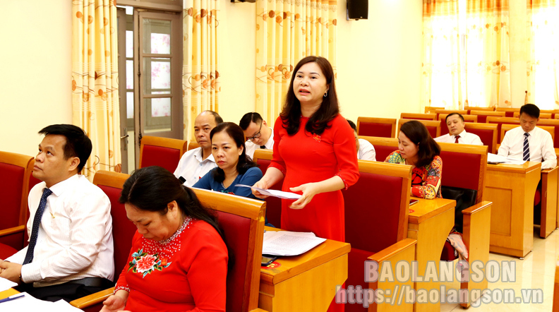 NSƯT Thanh Tú "Sao Tháng Tám": "Đừng bắt nghệ sĩ phải xin danh hiệu NSND"