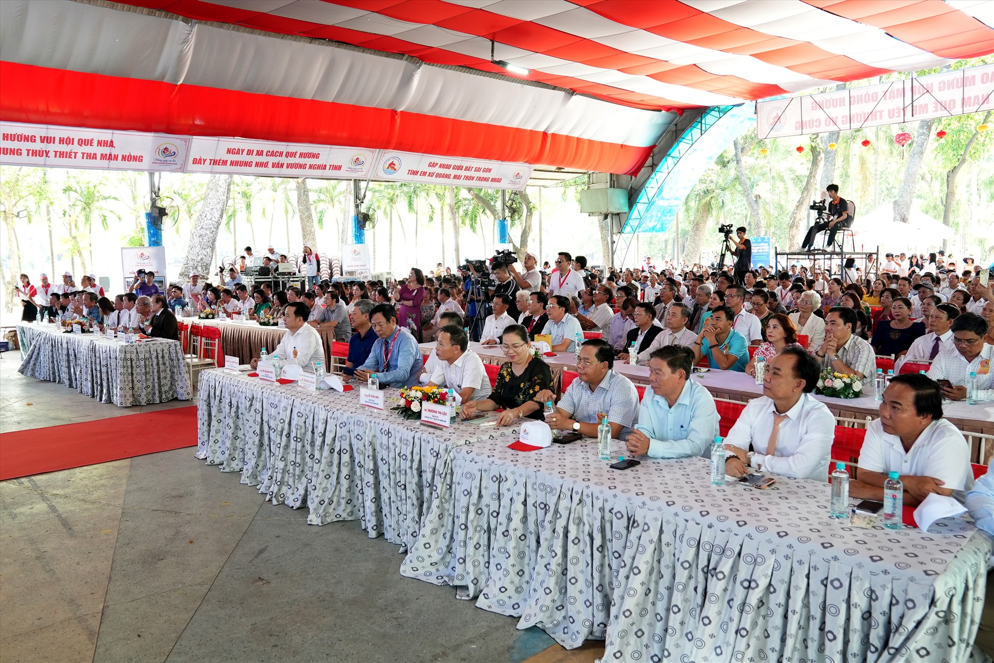 Đông đảo đại biểu, đồng hương Quảng Nam tại TP.Hồ Chí Minh tham dự sự kiện. Ảnh: Q.L