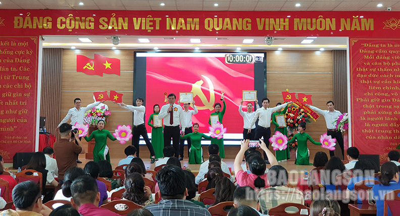 NTK Phan Đăng Hoàng: Tôi không sinh ra trong gia đình trâm anh thế phiệt - 7