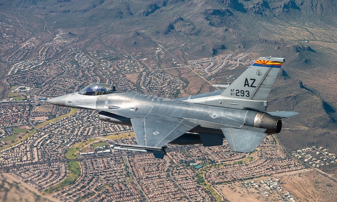 Tiêm kích F-16 thuộc biên chế Vệ binh Quốc gia Mỹ trong buổi diễn tập tháng 11/2022 ở Arizona. Ảnh: USAF