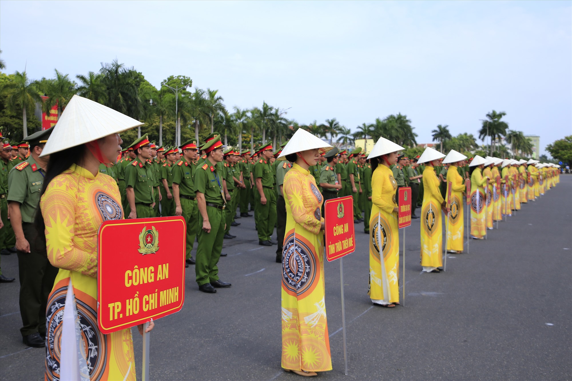 33 đơn vị sẽ tham dự vòng chung kết lần này. Ảnh: T.C