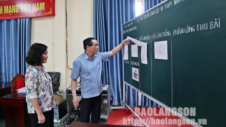 Hôm nay, Tổng bí thư, Chủ tịch nước Trung Quốc Tập Cận Bình và phu nhân thăm cấp nhà nước tới Việt Nam theo lời mời của Tổng bí thư Nguyễn Phú Trọng và phu nhân, Chủ tịch nước Võ Văn Thưởng và phu nhân. Trong ảnh: Tổng bí thư, Chủ tịch nước Tập Cận Bình thăm Việt Nam kết hợp dự Tuần lễ cấp cao APEC tại Đà Nẵng vào tháng 11-2017 - Ảnh: NGUYỄN KHÁNH