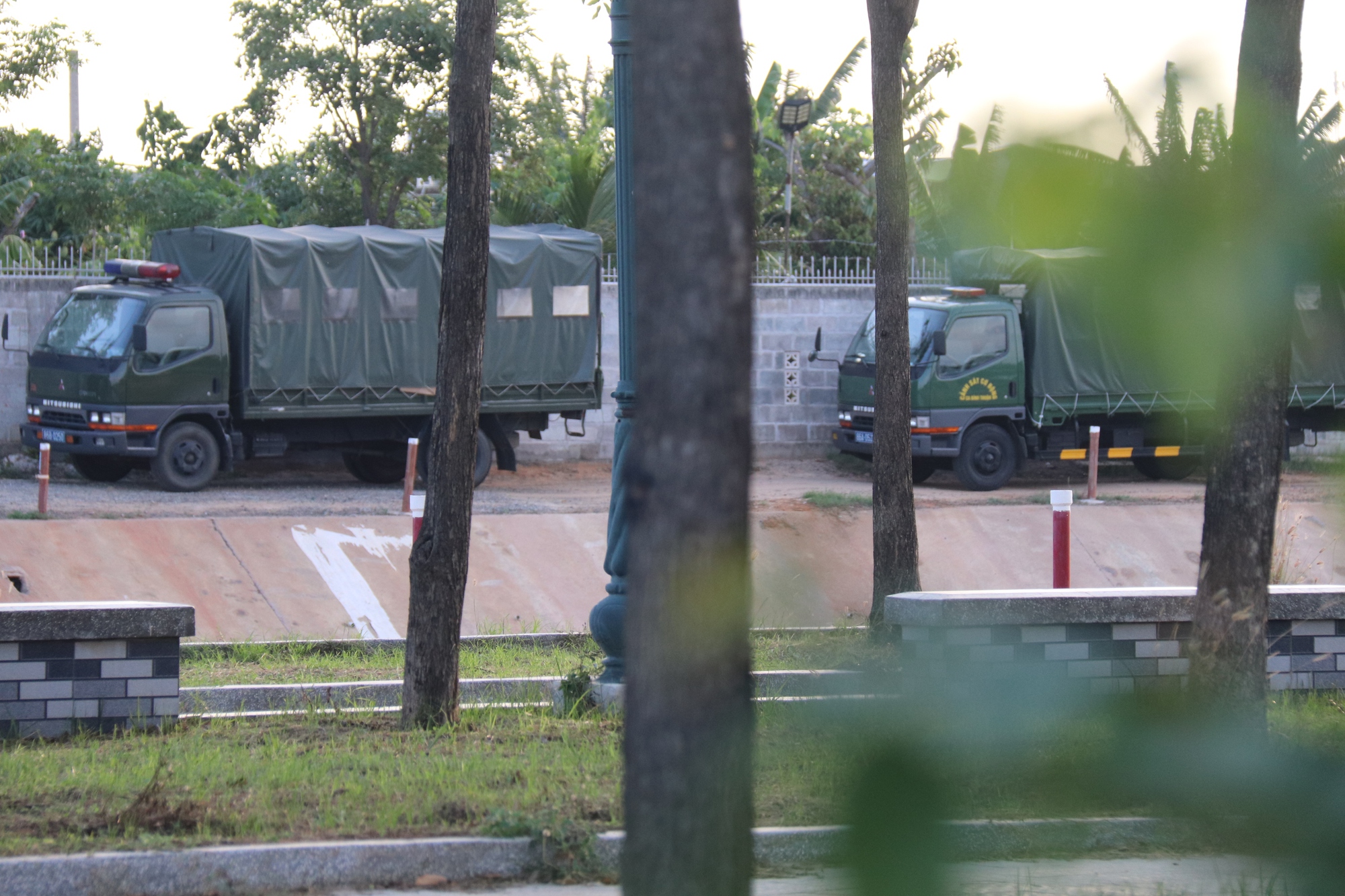 Bình Thuận: Thảo &quot;lụi&quot; và đàn em bị khởi tố bị can tội hủy hoại tài sản - Ảnh 3.