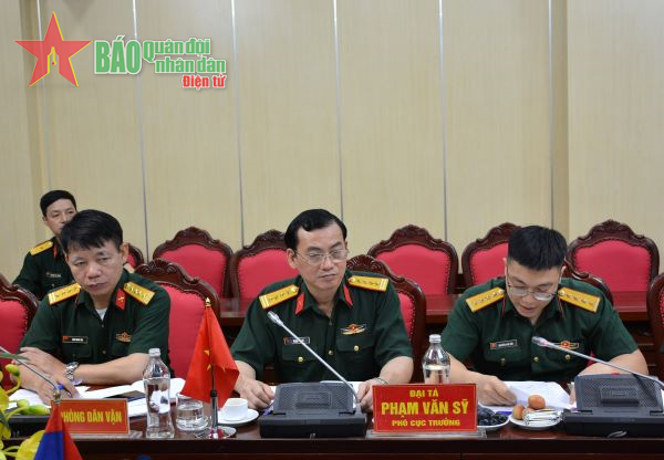 Vietnam People's Army and Lao People's Army share experiences in mass ...