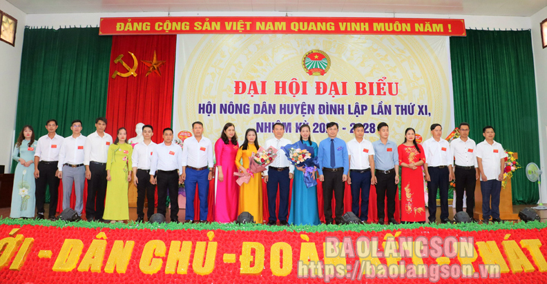 Quan dan y phoi hop cham soc suc khoe cong dong khu vuc bien gioi tinh Quang Binh hinh anh 6