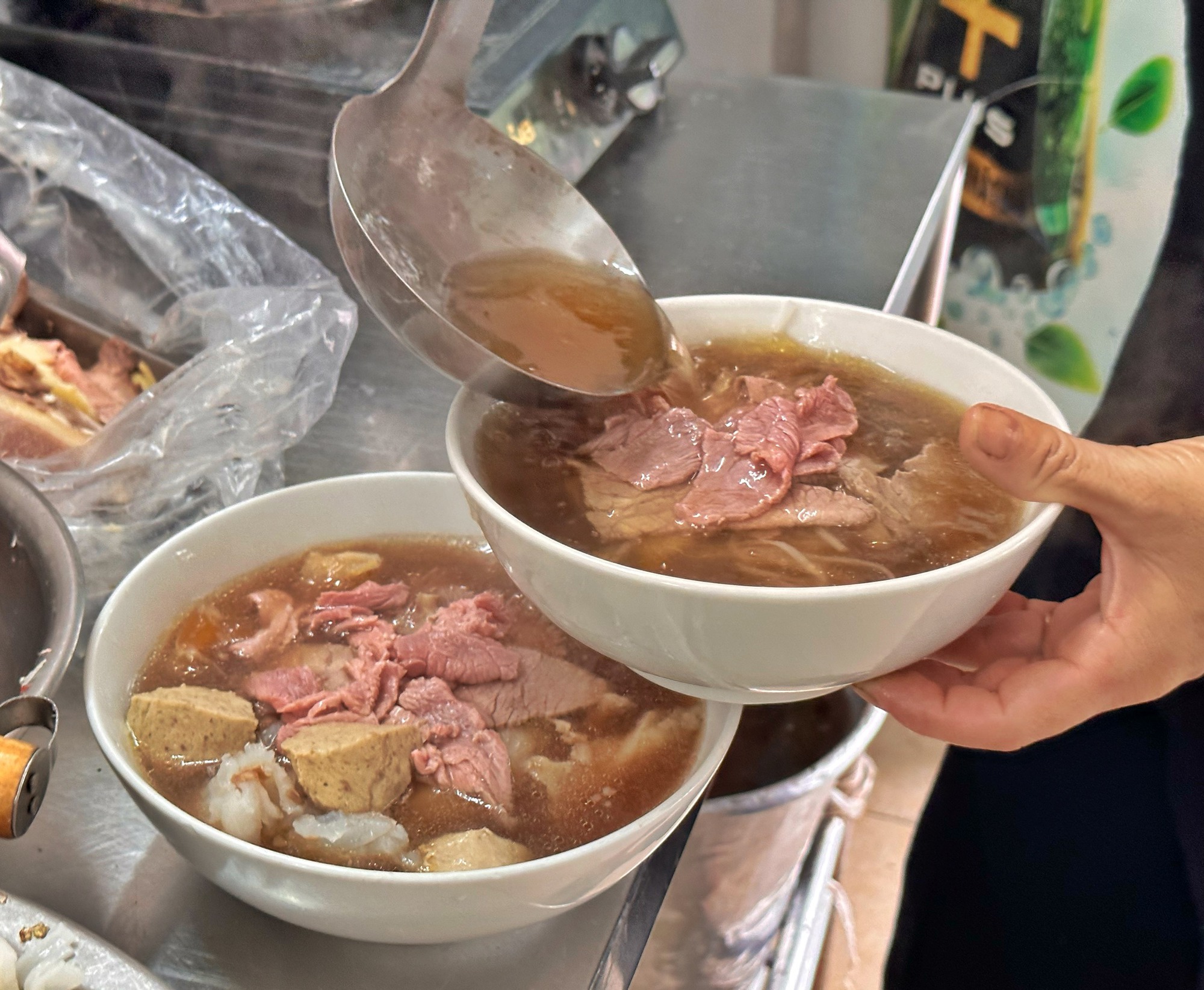 Phở TP.HCM chiếm ‘thế thượng phong’ trong giải thưởng Michelin: Chủ quán, chuyên gia nói gì? - Ảnh 5.