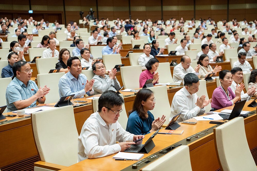 Quốc hội đã thông qua Nghị quyết về Chương trình giám sát của Quốc hội năm 2024 với tỷ lệ 91,30% đại biểu tham gia biểu quyết tán thành. Ảnh: QUOCHOI.VN