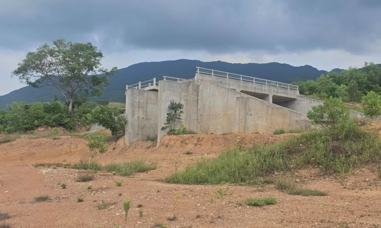 Hồ thủy lợi thiếu đất đắp