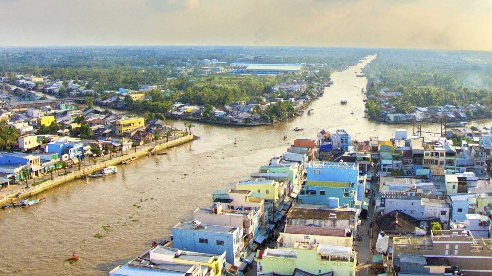 Bãi biển nhân tạo ở châu Âu lấy hàng trăm nghìn tấn cát từ sa mạc lớn nhất thế giới