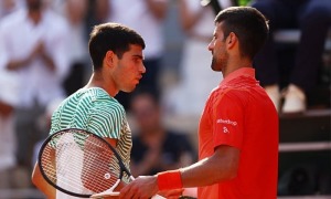 Djokovic thắng Alcaraz ở bán kết Roland Garros