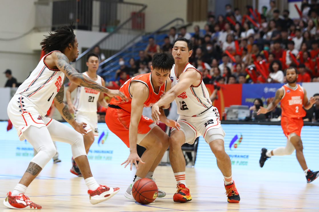 Giải bóng rổ VBA 2023: Mãn nhãn với chiến thắng của CLB Thang Long Warriors - Ảnh 2.