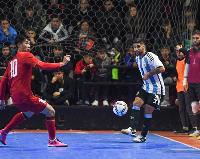 ĐT futsal Việt Nam không tạo được bất ngờ trước đương kim Á quân thế giới - Ảnh 2.