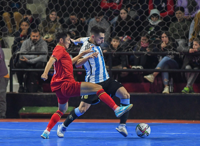 ĐT futsal Việt Nam không tạo được bất ngờ trước đương kim Á quân thế giới - Ảnh 3.