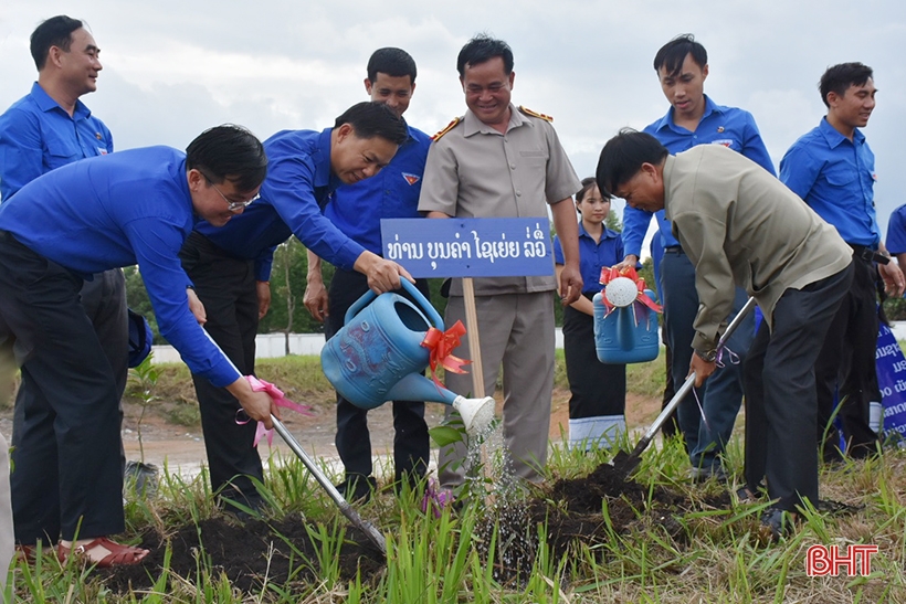 Tuổi trẻ 2 tỉnh Hà Tĩnh - Bolikhămxay trao đổi kinh nghiệm hoạt động Đoàn