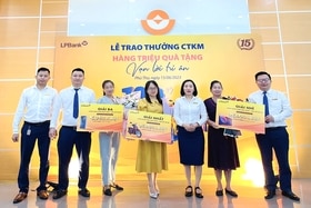 Trao giải chương trình khuyến mại “Hàng triệu quà tặng – Vạn lời tri ân”