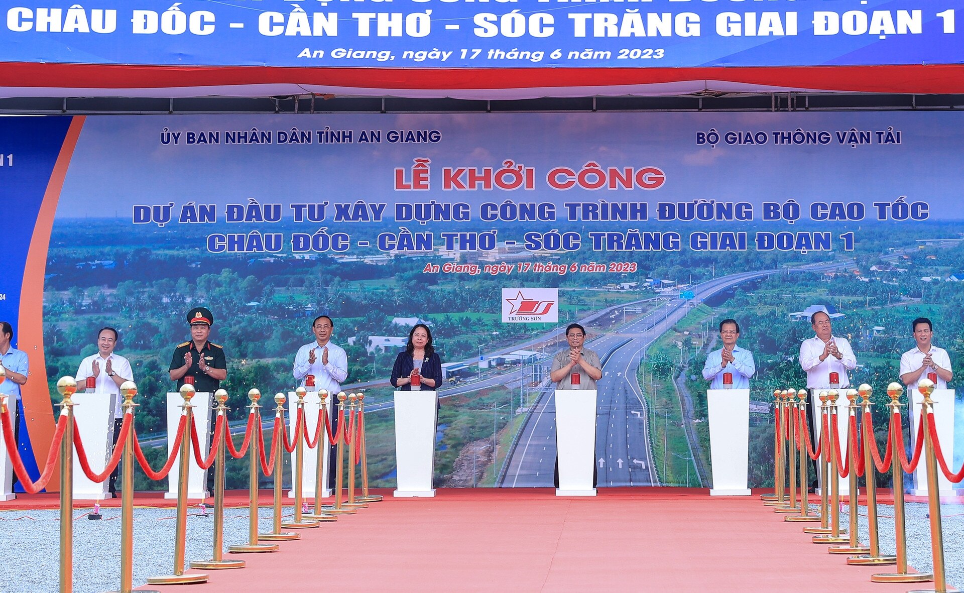 Thủ tướng phát lệnh khởi công tuyến cao tốc gần 45 nghìn tỷ đồng tại ĐBSCL - Ảnh 6.