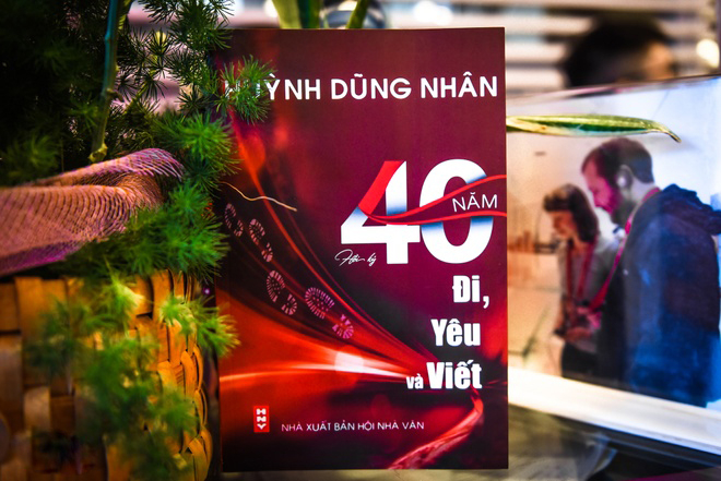 di yeu va viet cua nha bao huynh dung nhan mot mon qua quy voi nguoi lam bao hinh 2