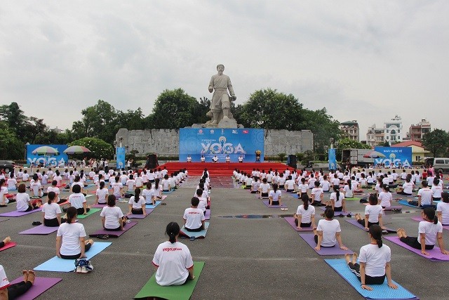 Không khí Ngày Quốc tế Yoga trên khắp Việt Nam