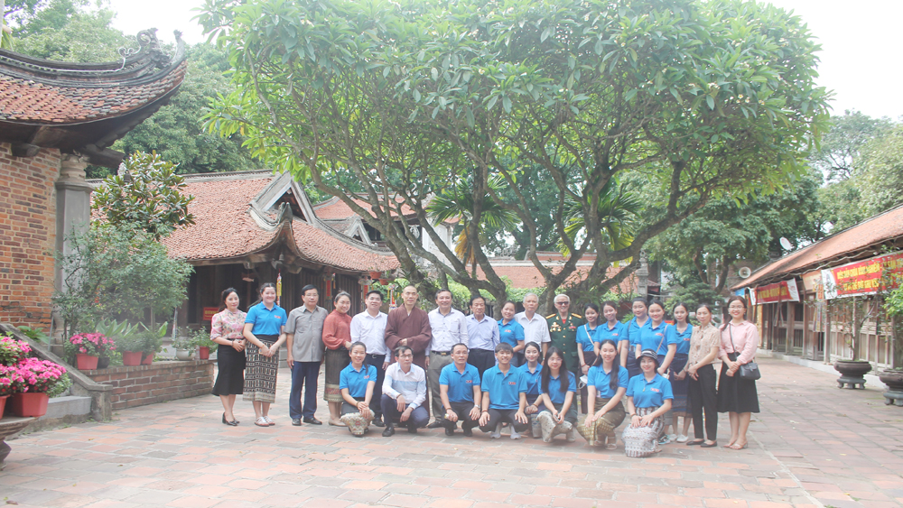 Bắc Giang, chương trình “Ươm mầm hữu nghị” Việt – Lào, Việt Nam, Lào, vải thiều, Vĩnh Nghiêm.