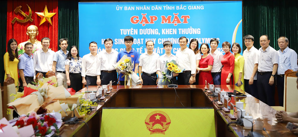 Bắc Giang, giáo dục, tuyên dương, học sinh giỏi, Olympic, Trường Chuyên