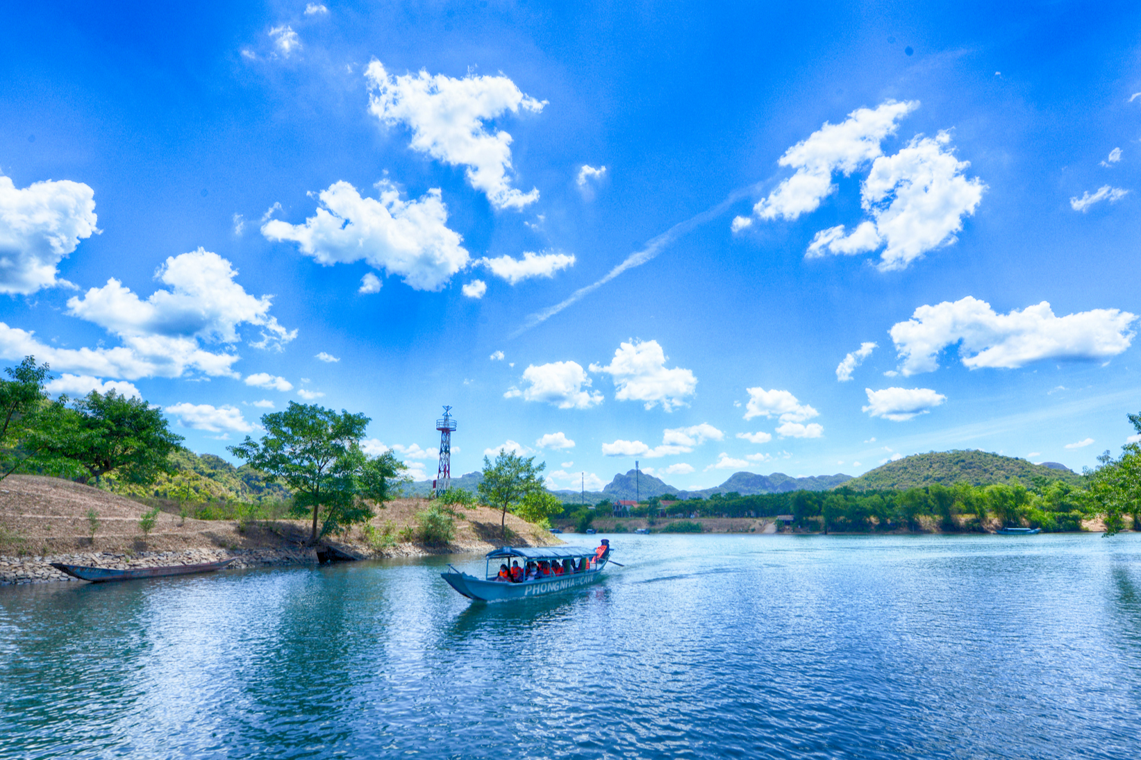 Chùm ảnh: Nao lòng Phong Nha 20 năm trước, ngỡ ngàng đổi thay Phong Nha …hôm nay! - Ảnh 10.