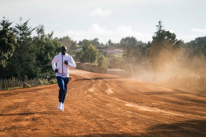 Kipchoge trong một buổi tập tại trại huấn luyện ở Kaptagat, Kenya. Ảnh: NN Running Team