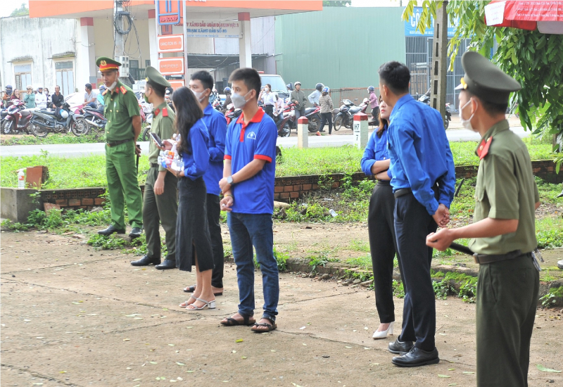 Đảm bảo an toàn cho sĩ tử Đắk Lắk 'vượt vũ môn' - Ảnh 3.