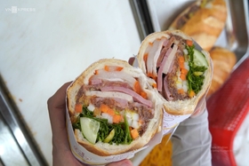 Tiệm bánh mì bán hơn 1.000 ổ mỗi ngày