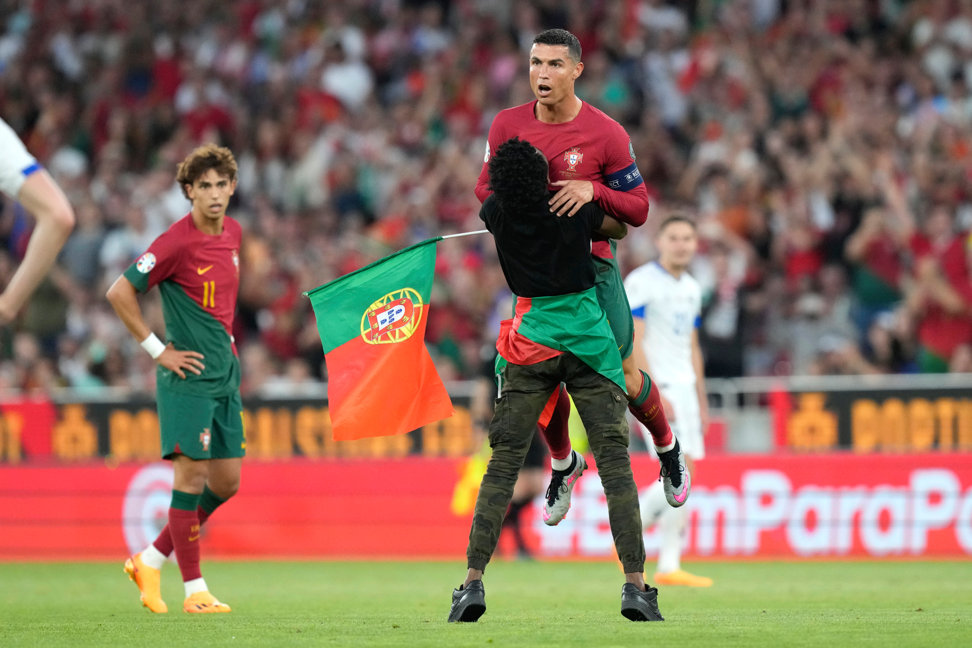 Bruno Fernandes rực sáng, đội tuyển Bồ Đào Nha 'đè bẹp' đội tuyển Bosnia & Herzegovina - Ảnh 2.