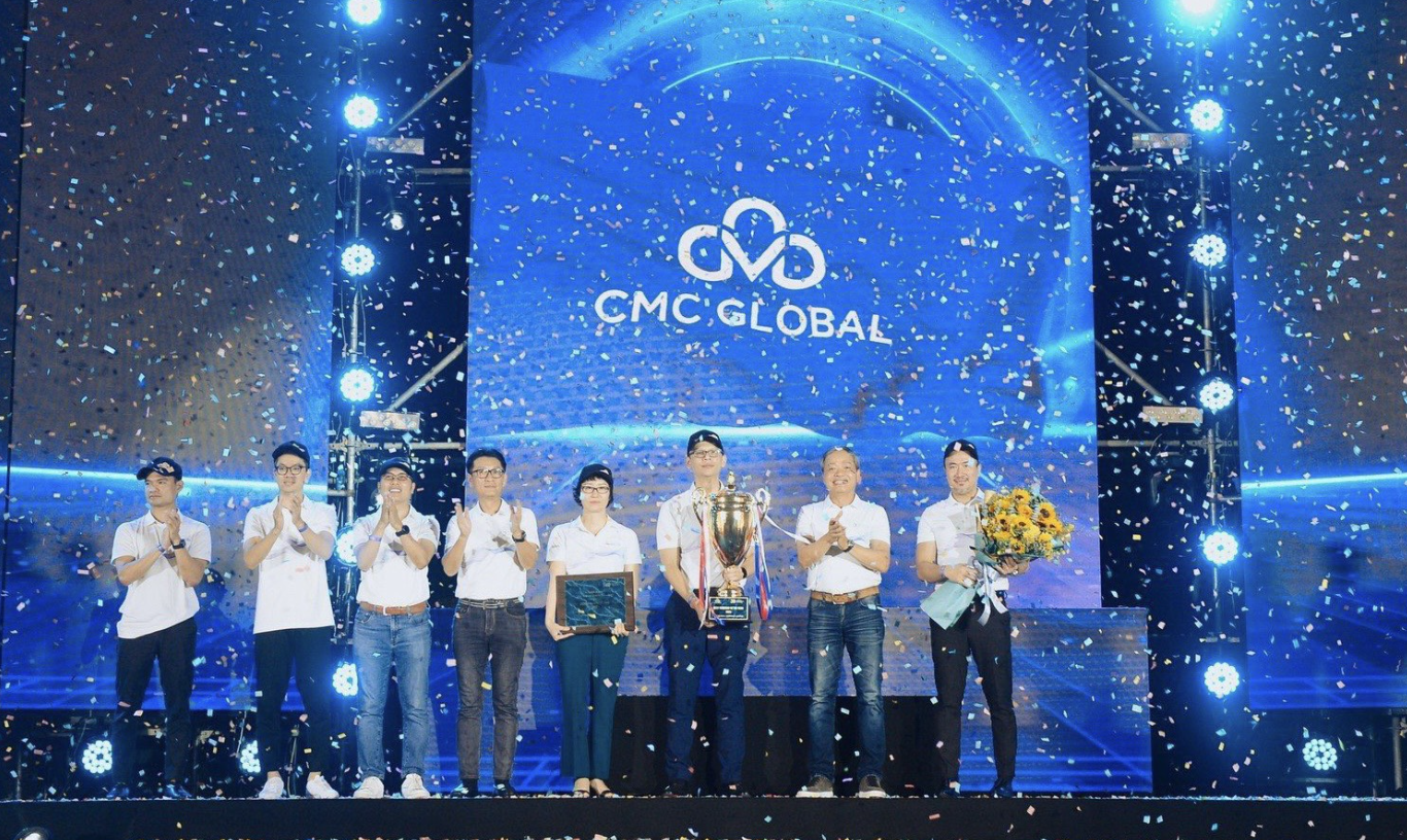 CMC vào Top 10 CNTT – Viễn thông uy tín năm 2023 - Ảnh 1.