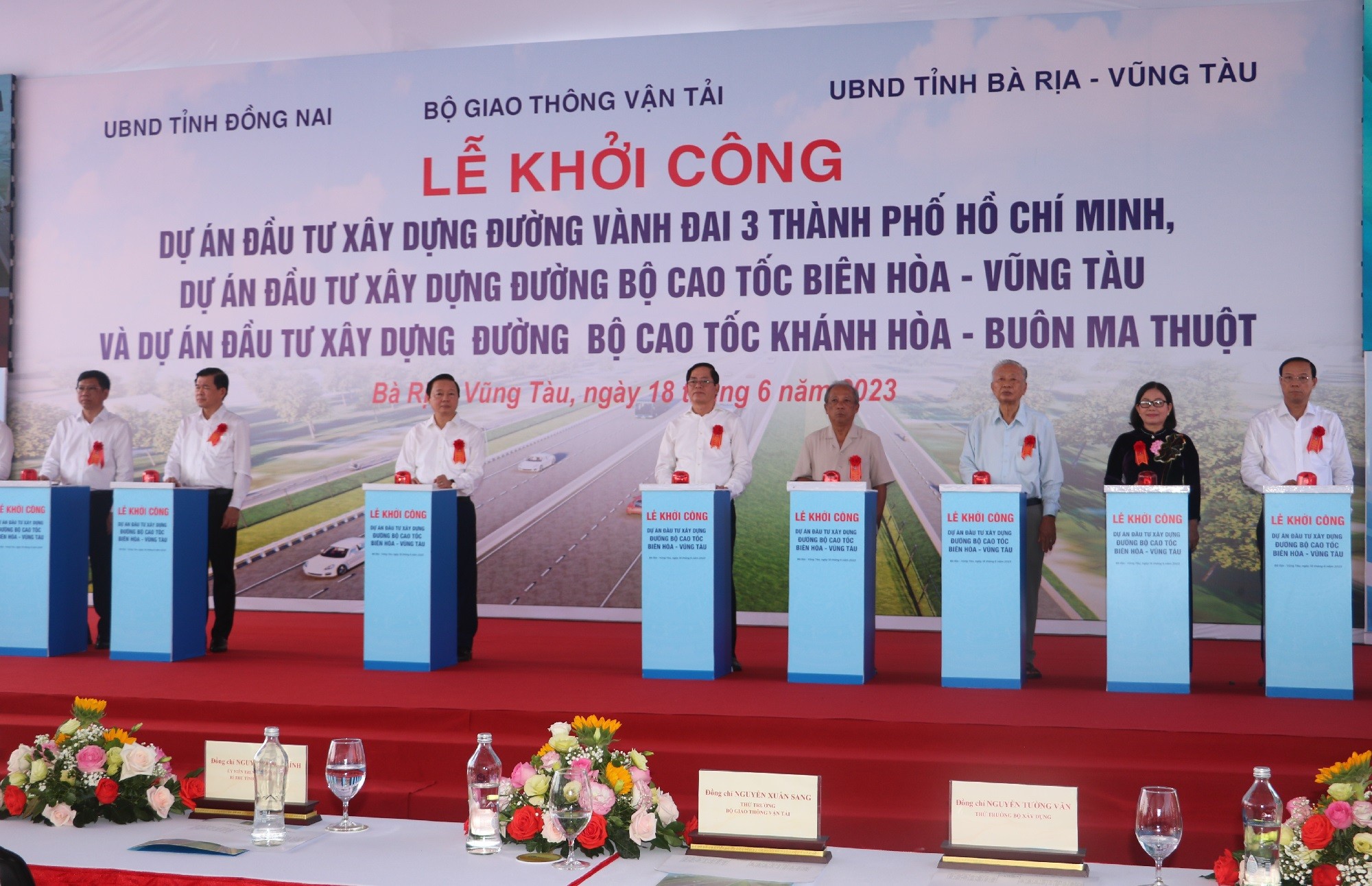 Sự kiện - Cao tốc Biên Hoà-Vũng Tàu tháo điểm tắc giao thông, 'mở' liên kết vùng (Hình 2).