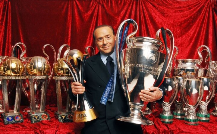 Cựu chủ tịch AC Milan Berlusconi qua đời - 1