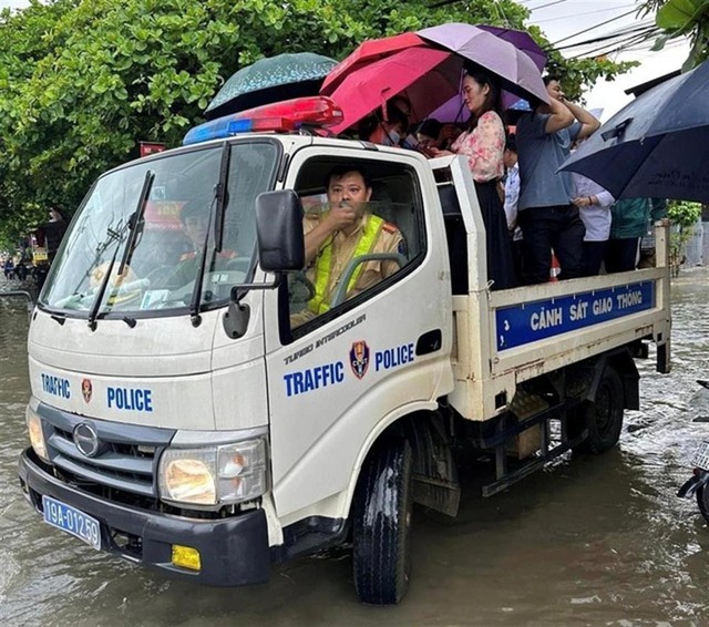 Đảm bảo an toàn cho sĩ tử Đắk Lắk 'vượt vũ môn' - Ảnh 6.