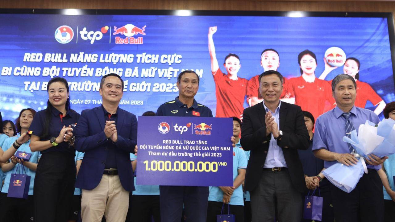 Đội tuyển nữ việt nam nhận quà khủng trước ngày dự world cup 2023