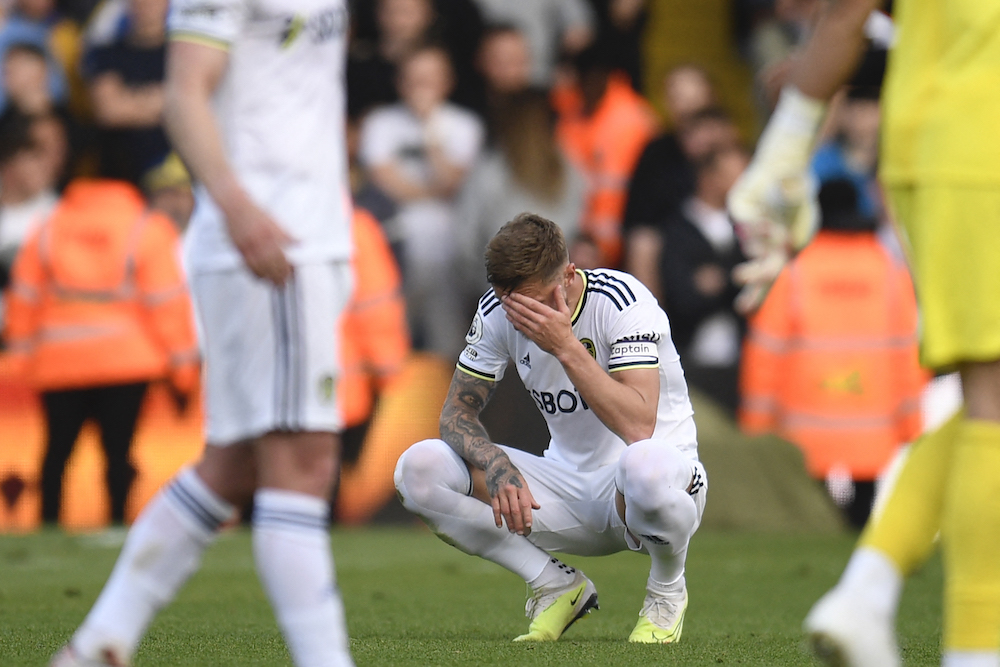 HLV Allardyce rời Leeds sau nhiệm vụ giải cứu bất thành để trụ lại Ngoại hạng Anh - Ảnh 1.