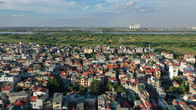 Khu dân cư ngoài đê sông Hồng thuộc địa bàn quận Hoàn Kiếm. Ảnh: Ngọc Thành