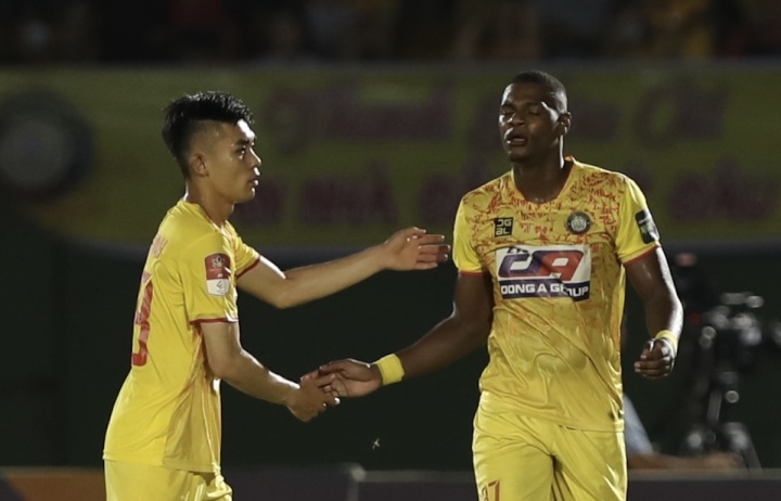 Hòa Bình Dương, CLB Thanh Hóa duy trì ngôi đầu V-League 2023 - 1