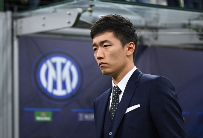 Chủ tịch Steven Zhang ưu tư trước một trận Champions League của Inter mùa này. Ảnh: Inter.it