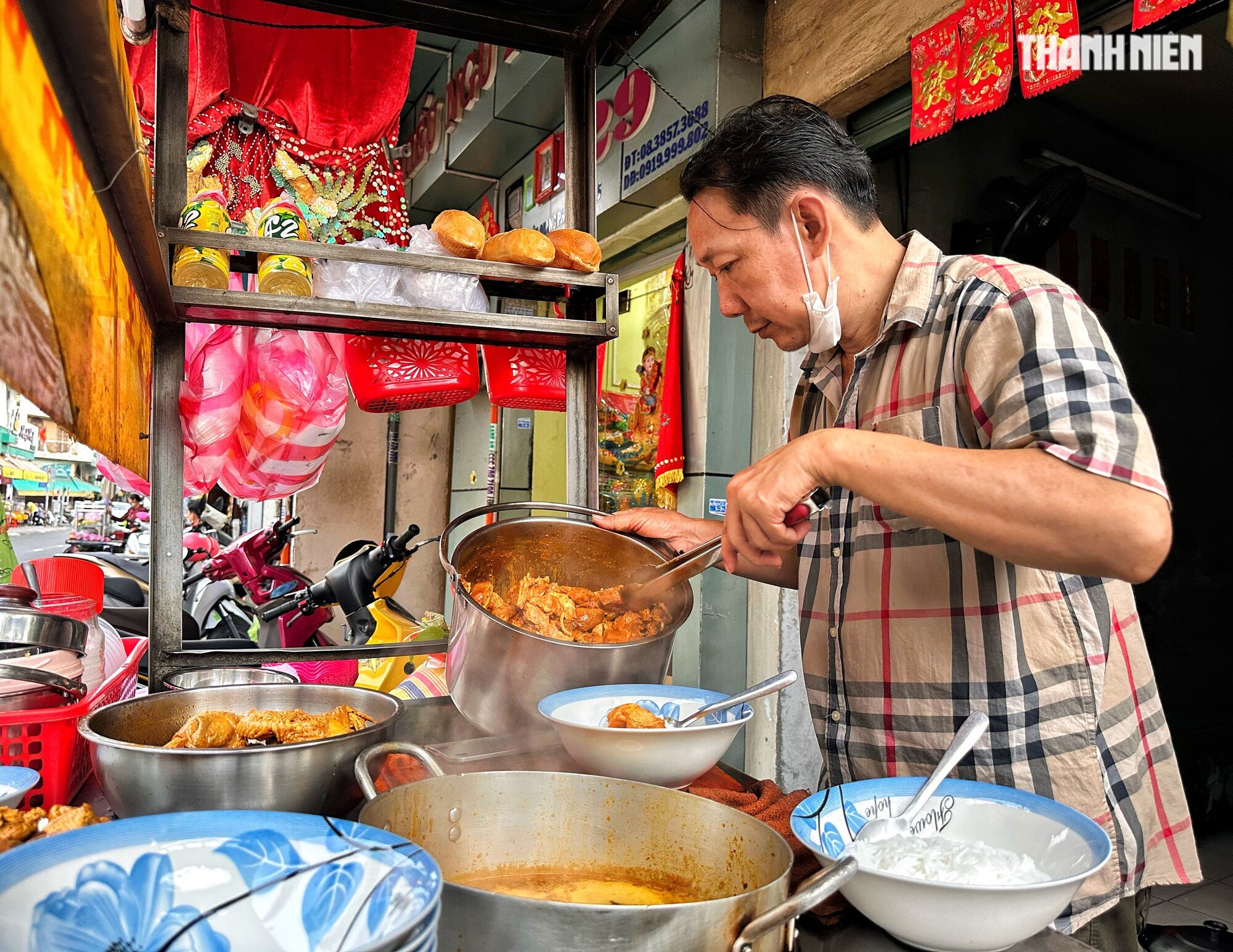  Quán cà ri nửa thế kỷ khu Chợ Lớn: Lên TP.HCM… ‘ở đợ’, nay thành bà chủ - Ảnh 1.