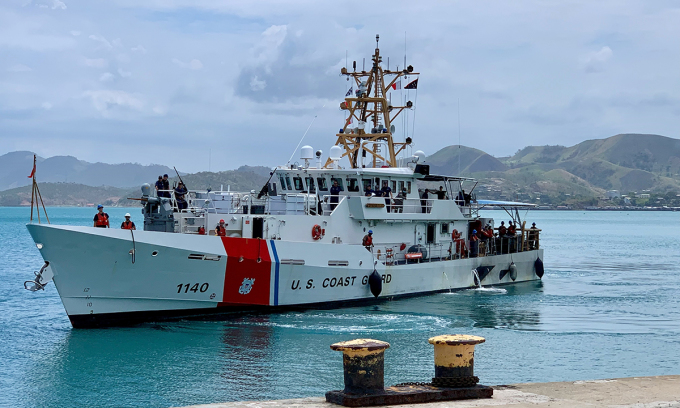 Tàu tuần duyên Mỹ USCGC Oliver Henry cập cảng tại Port Moresby, Papua New Guinea tháng 8/2022. Ảnh: USCG